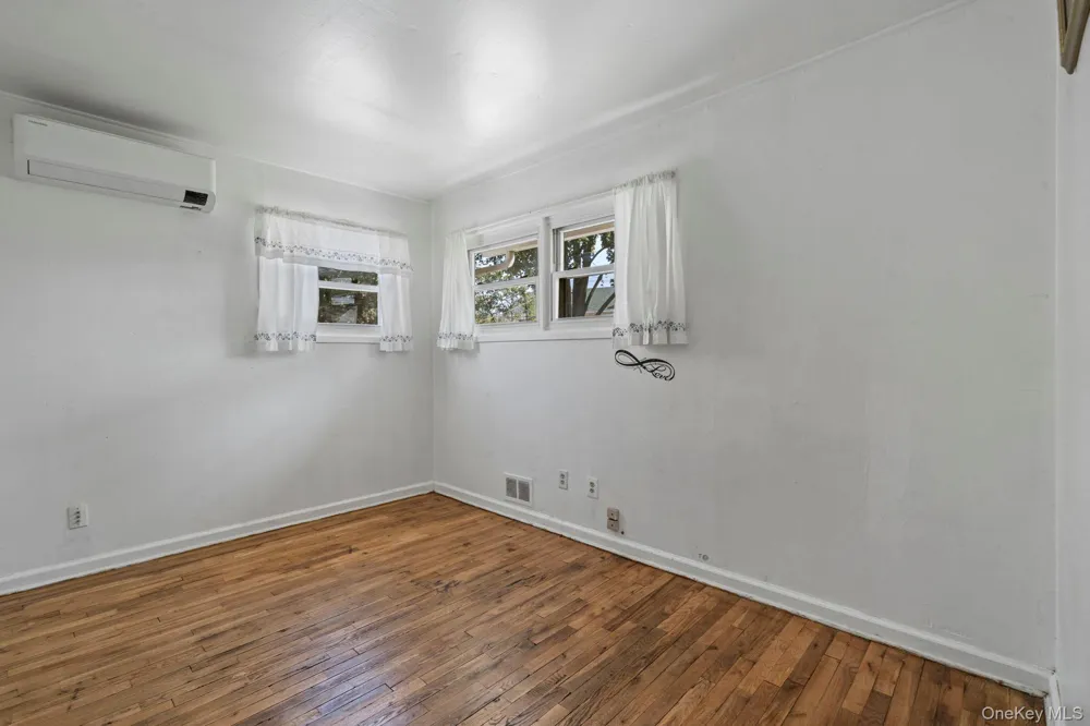 5 Prospect Street W Amityville, NY 11701