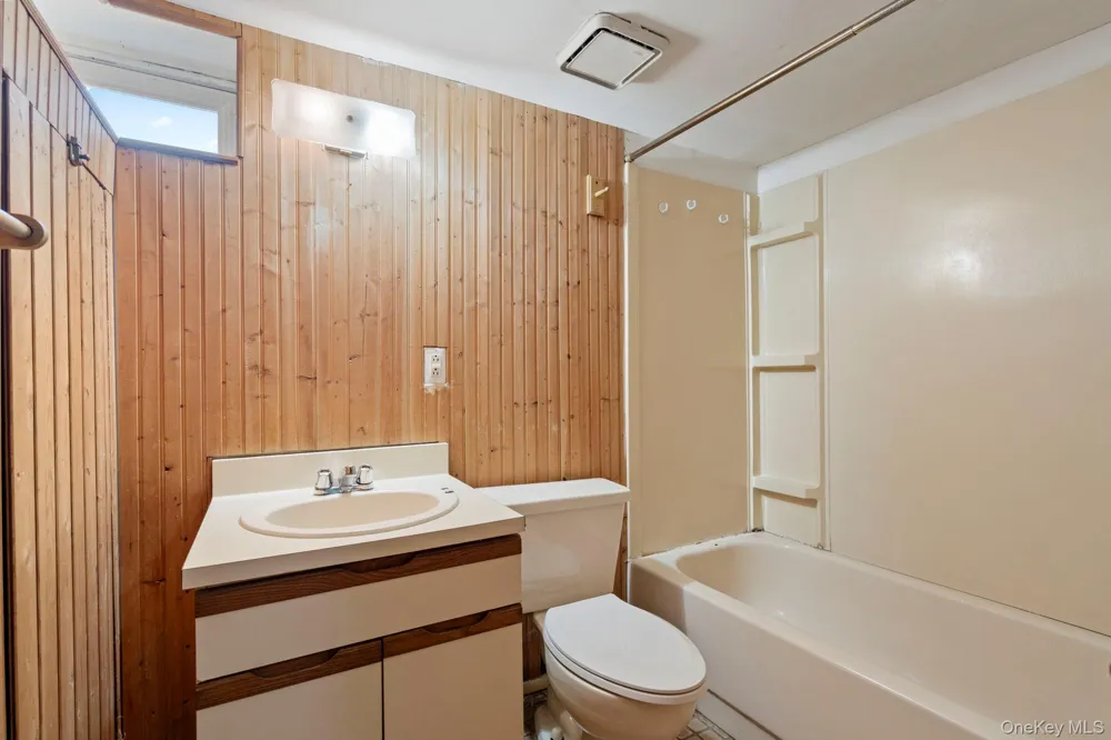5 Prospect Street W Amityville, NY 11701