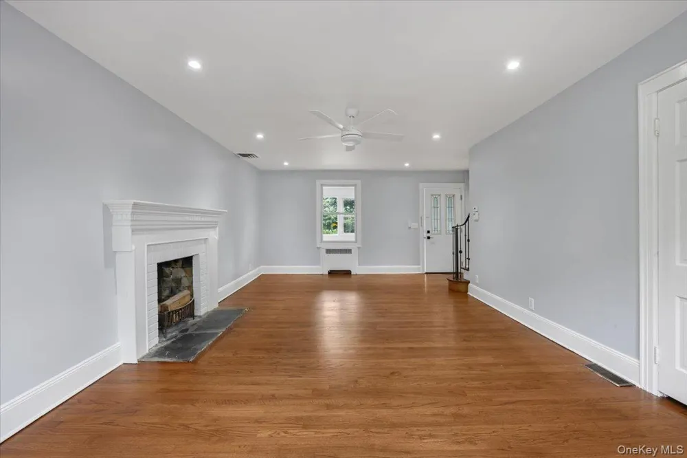 336 W Seaman Avenue Freeport, NY 11520