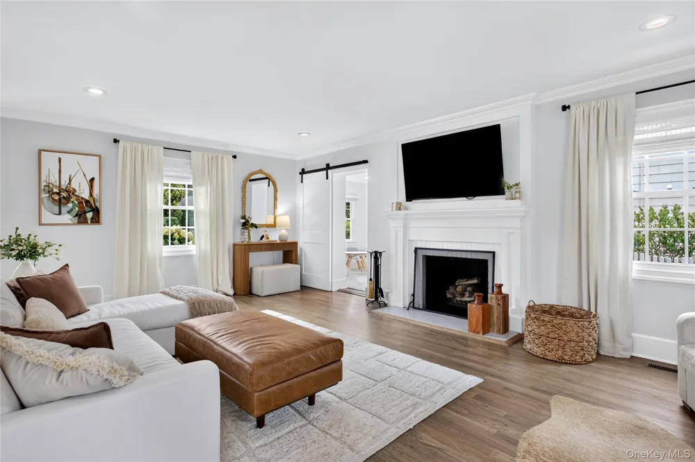 11 Cedar Place Garden City, NY 11530