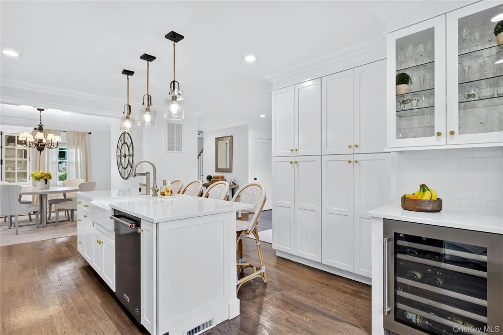 11 Cedar Place Garden City, NY 11530