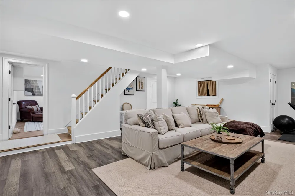 11 Cedar Place Garden City, NY 11530
