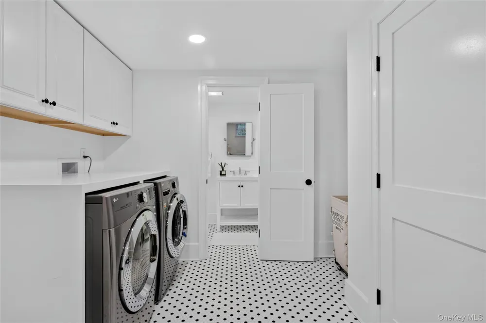 11 Cedar Place Garden City, NY 11530