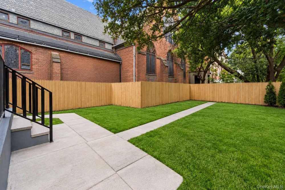 131 Arlington Avenue Brooklyn, NY 11207