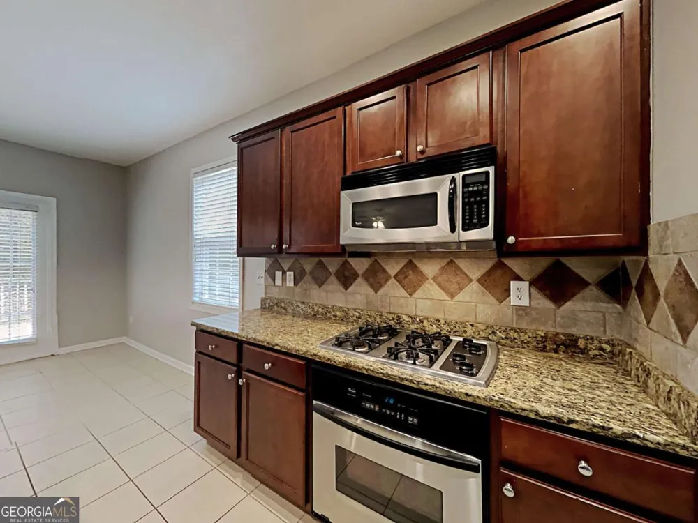 2184 Longmont DR Lawrenceville, GA 30044
