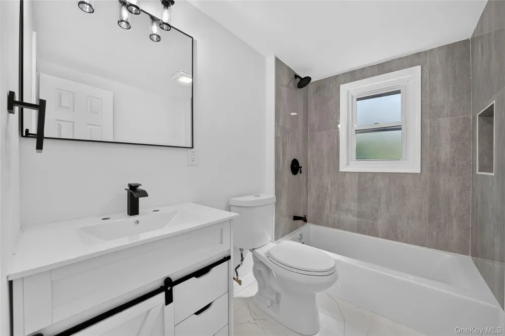 10 Field Place Huntington Station, NY 11746