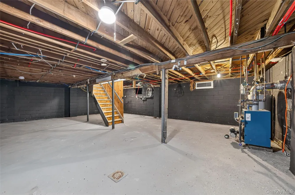 10 Field Place Huntington Station, NY 11746