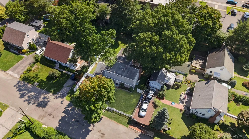10 Field Place Huntington Station, NY 11746