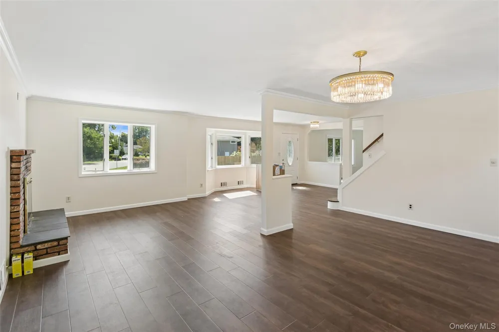 597 Old Country Road Deer Park, NY 11729