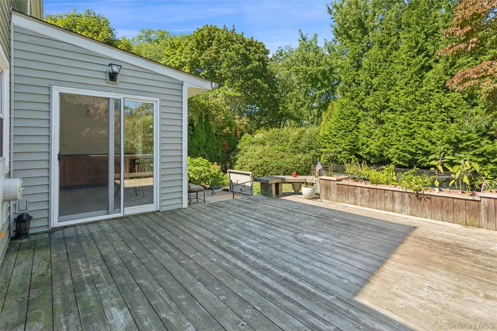 597 Old Country Road Deer Park, NY 11729