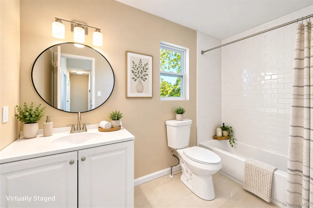35 Lombardy Drive Shirley, NY 11967