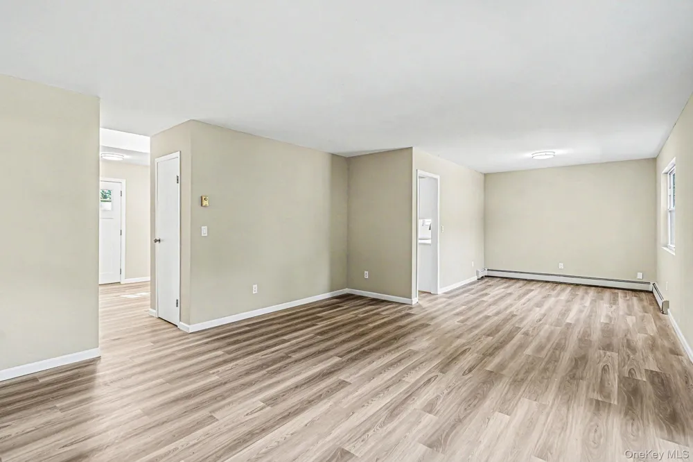 35 Lombardy Drive Shirley, NY 11967