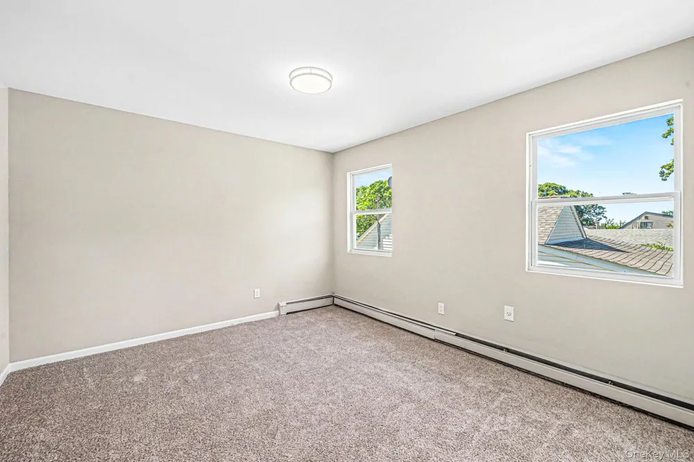 35 Lombardy Drive Shirley, NY 11967