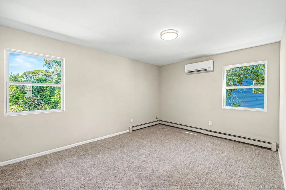 35 Lombardy Drive Shirley, NY 11967