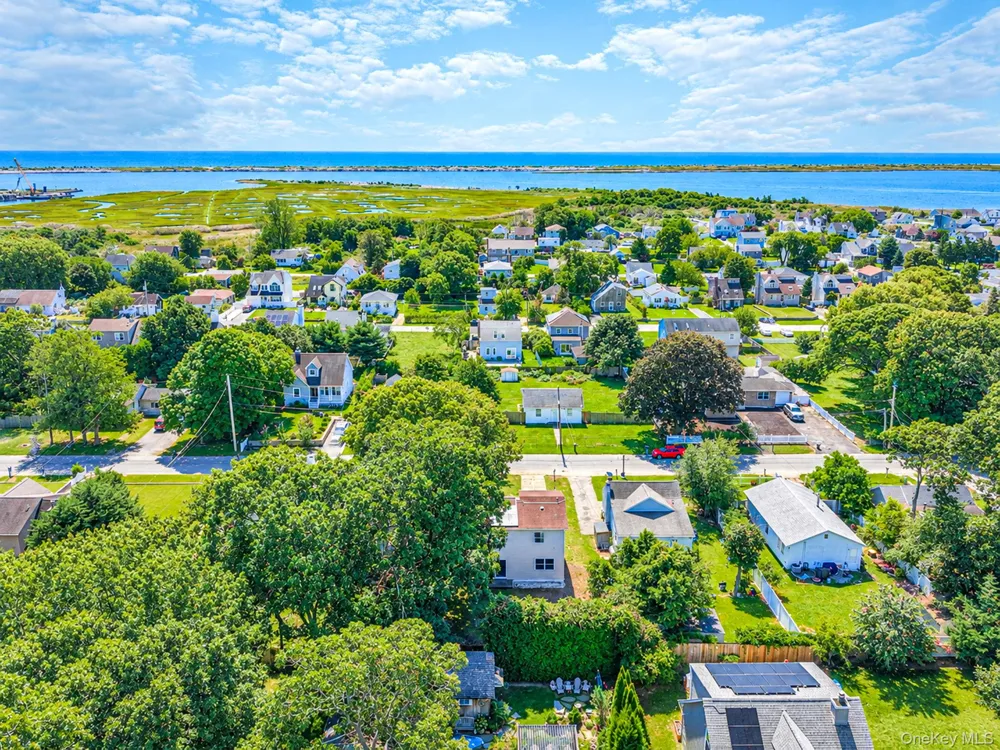 35 Lombardy Drive Shirley, NY 11967