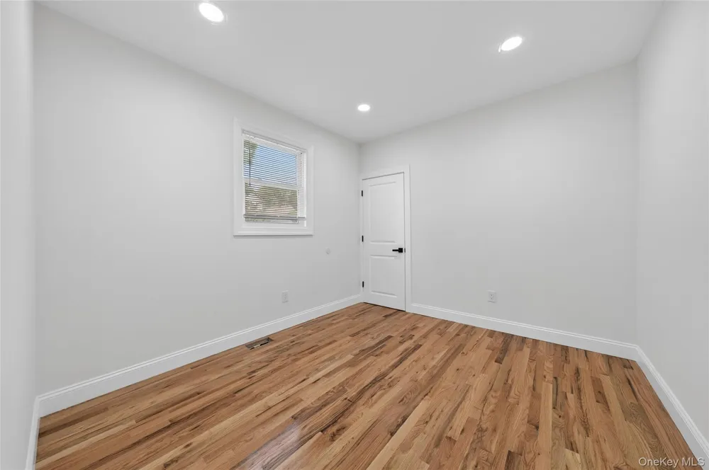 15 Grand Place Huntington Station, NY 11746