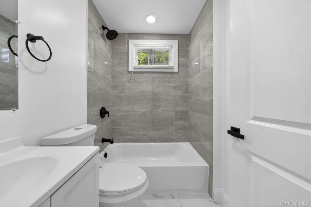 15 Grand Place Huntington Station, NY 11746