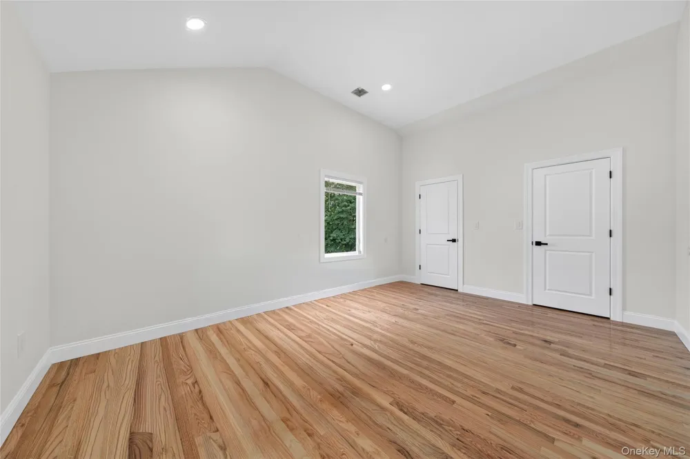 15 Grand Place Huntington Station, NY 11746