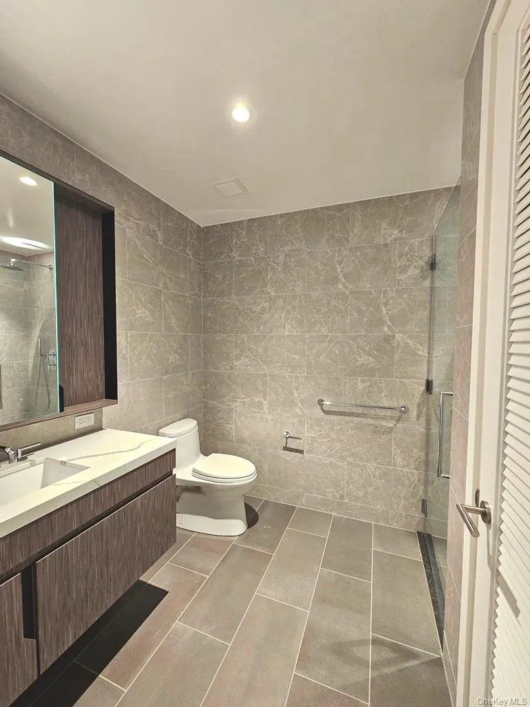133-36 37th Avenue #11F Flushing, NY 11354