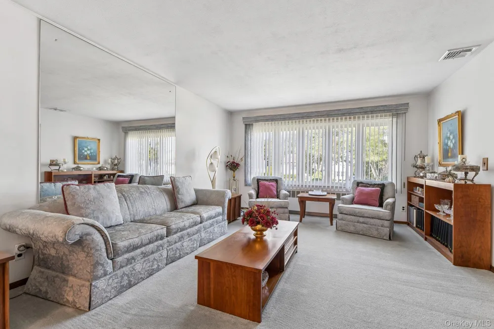 3994 Daleview Avenue Seaford, NY 11783