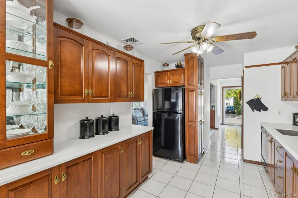 3994 Daleview Avenue Seaford, NY 11783
