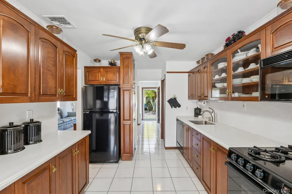 3994 Daleview Avenue Seaford, NY 11783