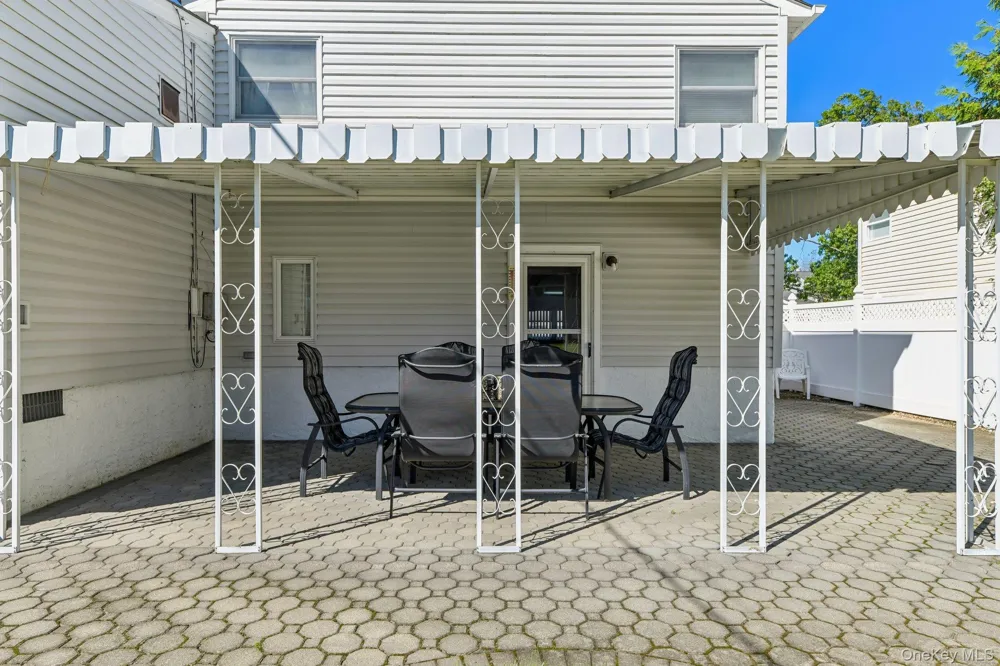 3994 Daleview Avenue Seaford, NY 11783