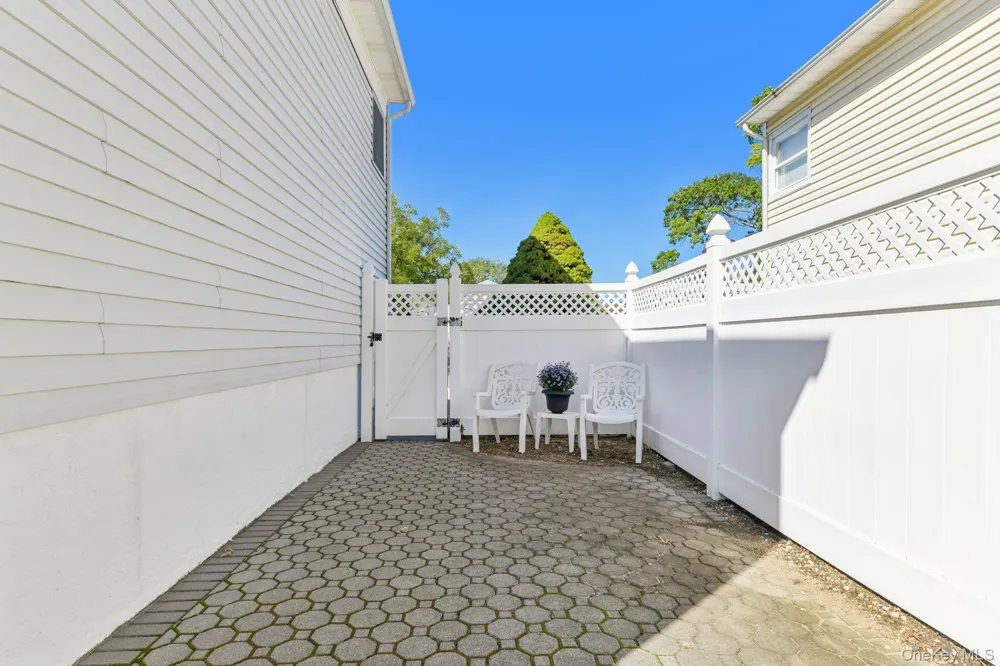 3994 Daleview Avenue Seaford, NY 11783