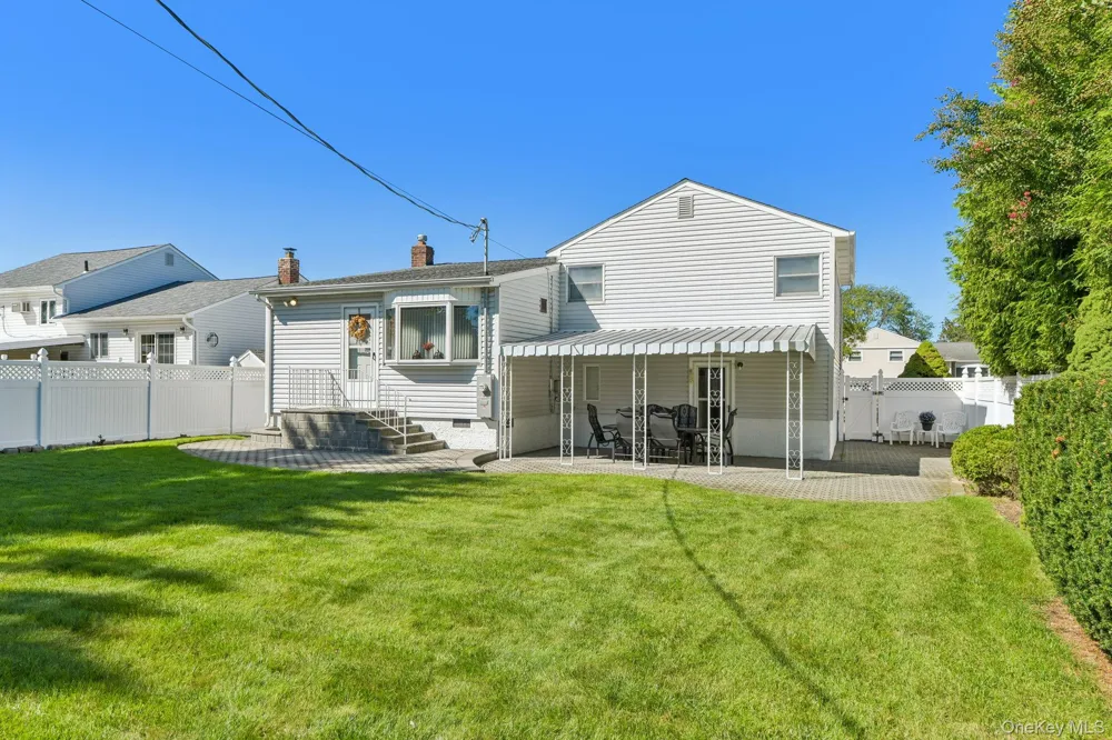3994 Daleview Avenue Seaford, NY 11783