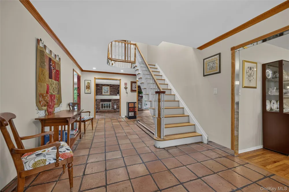 38 McCulloch Drive Dix Hills, NY 11746