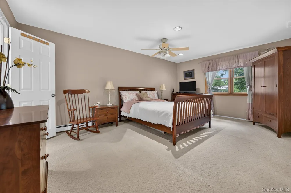 38 McCulloch Drive Dix Hills, NY 11746