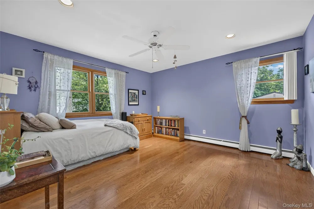 38 McCulloch Drive Dix Hills, NY 11746