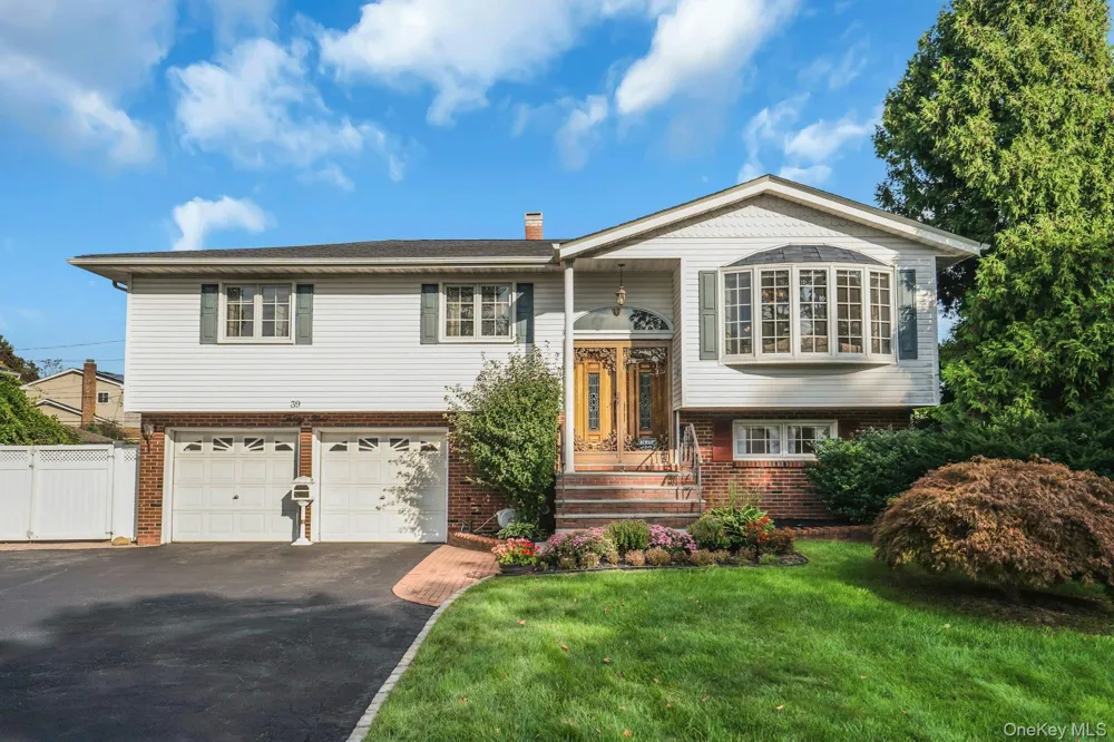 39 Pawnee Drive Commack, NY 11725