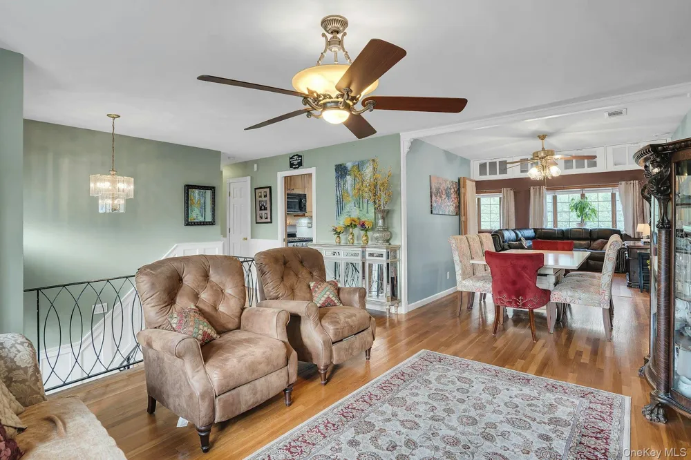 39 Pawnee Drive Commack, NY 11725