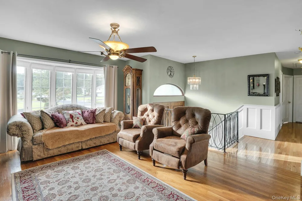 39 Pawnee Drive Commack, NY 11725