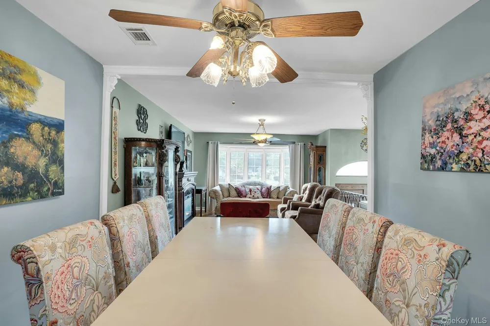 39 Pawnee Drive Commack, NY 11725