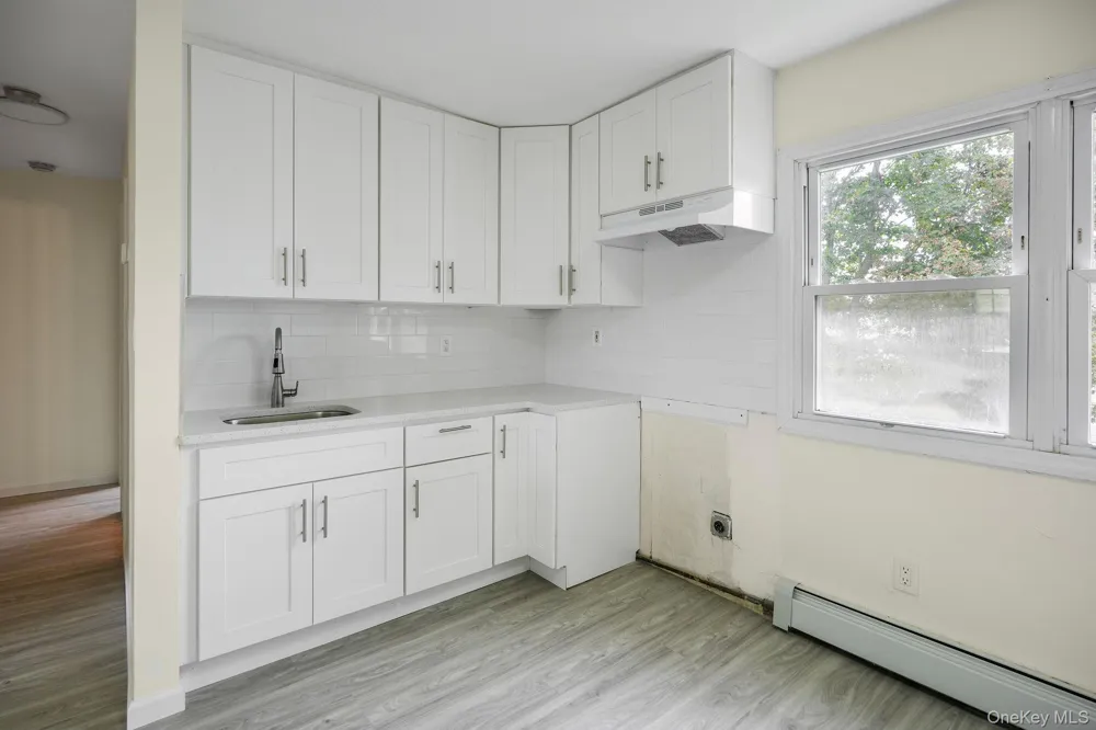 1565 10th Street West Babylon, NY 11704