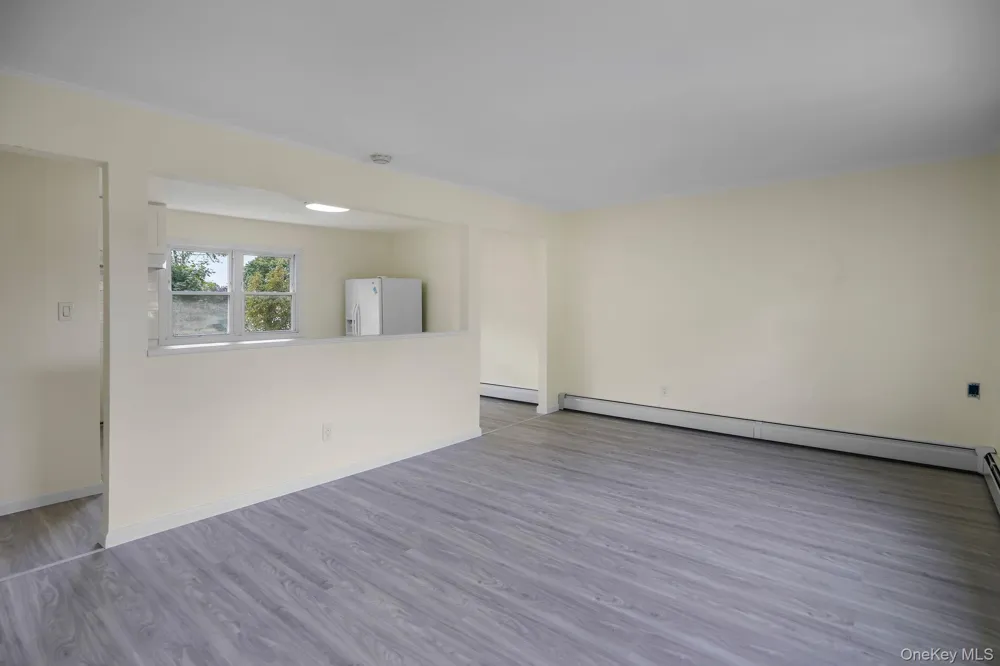 1565 10th Street West Babylon, NY 11704