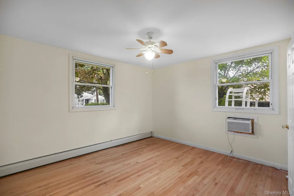 1565 10th Street West Babylon, NY 11704