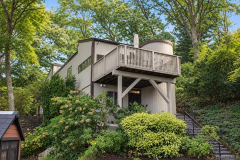 732 Sound View Road
