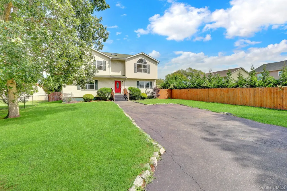 231 Columbus Boulevard Amityville, NY 11701