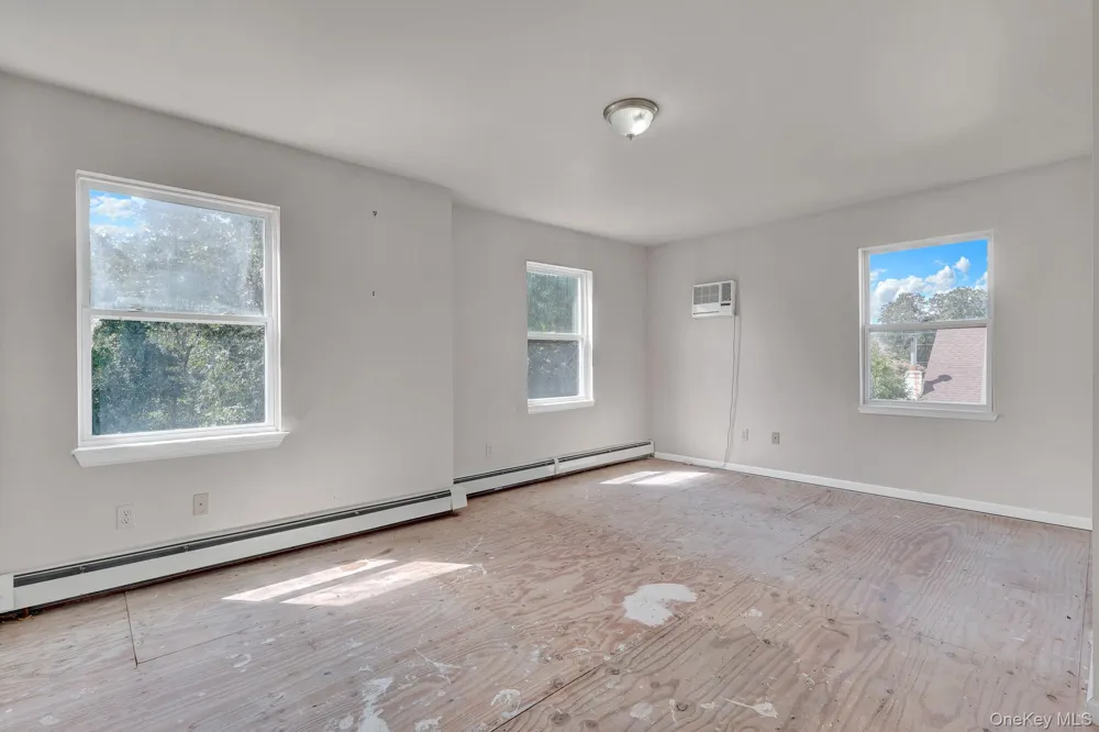 231 Columbus Boulevard Amityville, NY 11701