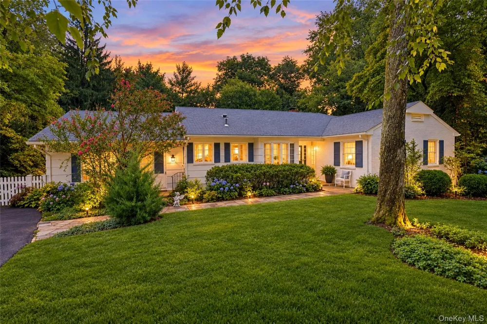 12 E Wheeler Place E West Nyack, NY 10994