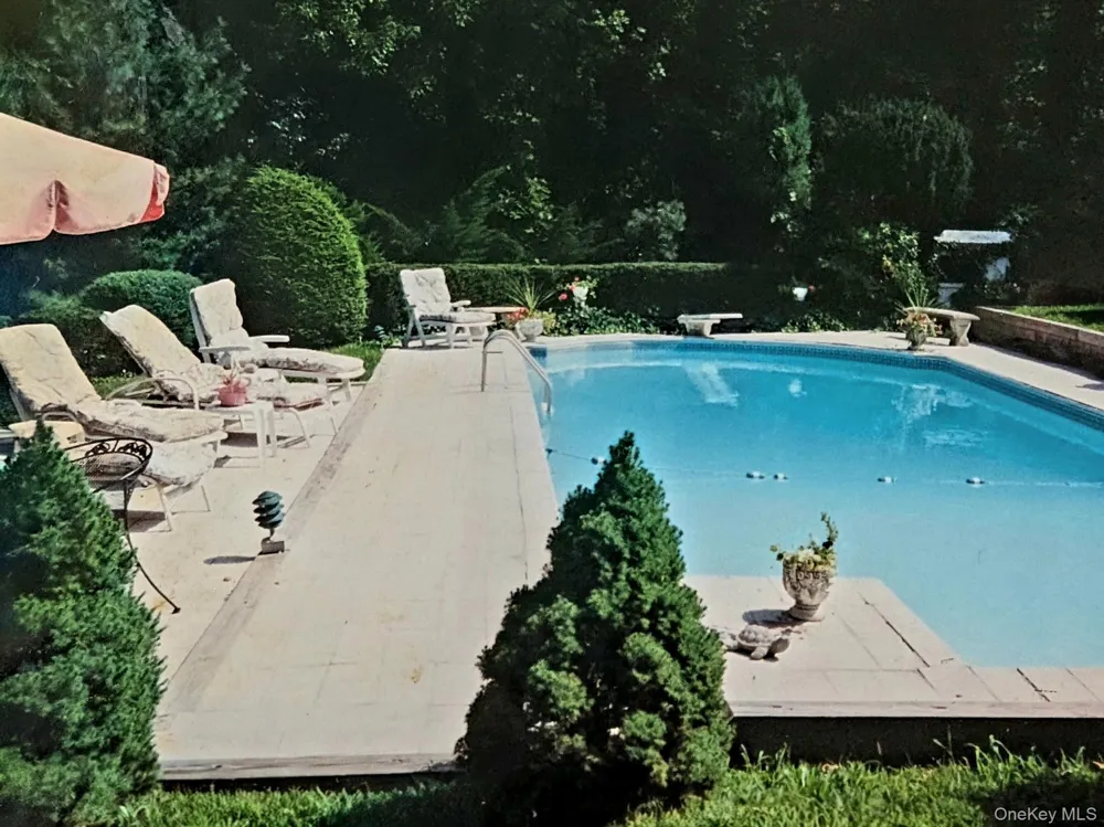 12 E Wheeler Place E West Nyack, NY 10994