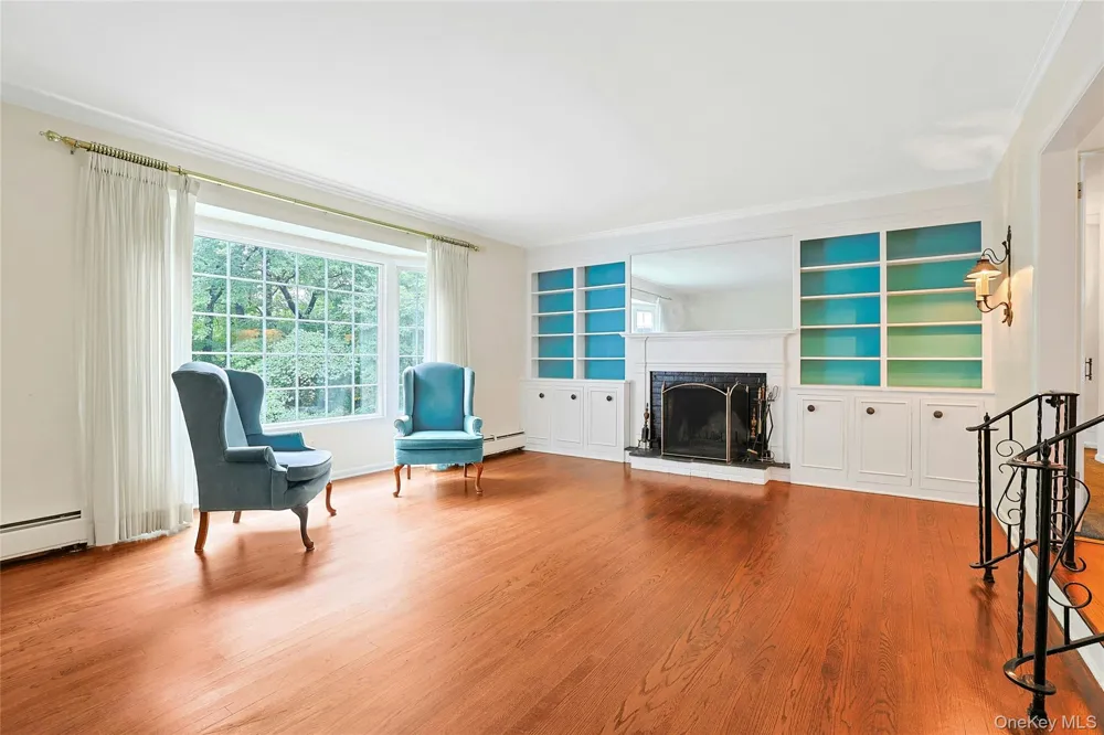12 E Wheeler Place E West Nyack, NY 10994