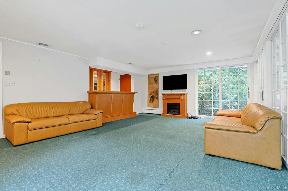 12 E Wheeler Place E West Nyack, NY 10994