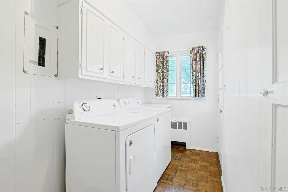12 E Wheeler Place E West Nyack, NY 10994