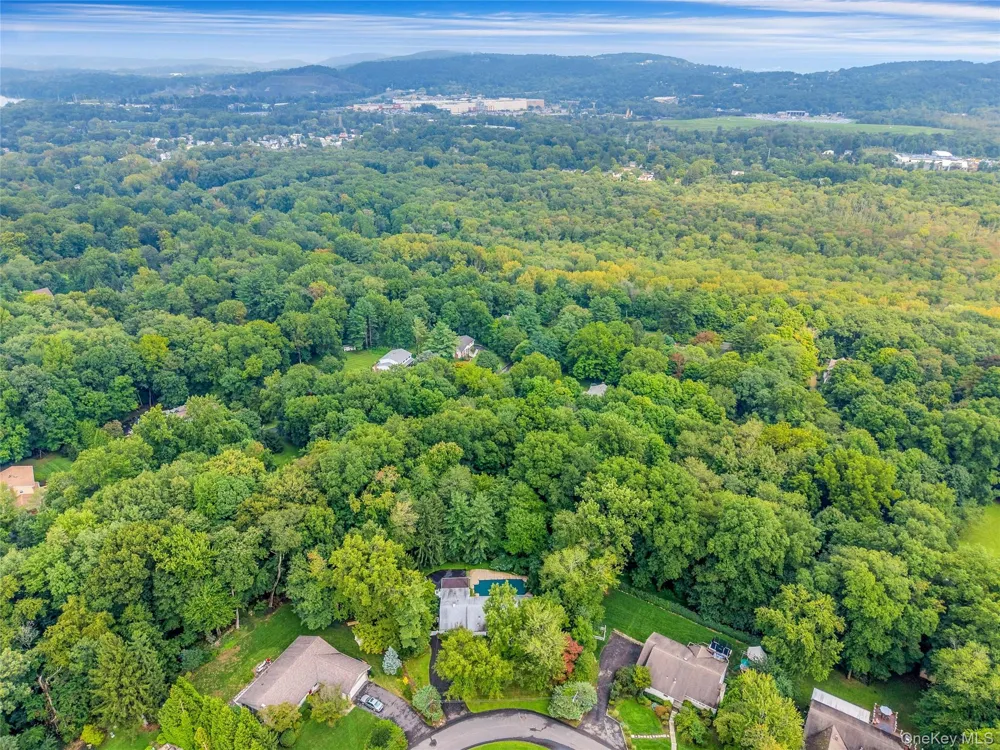 12 E Wheeler Place E West Nyack, NY 10994