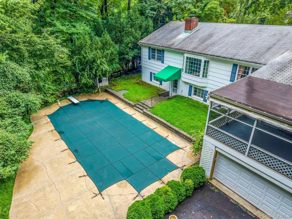 12 E Wheeler Place E West Nyack, NY 10994