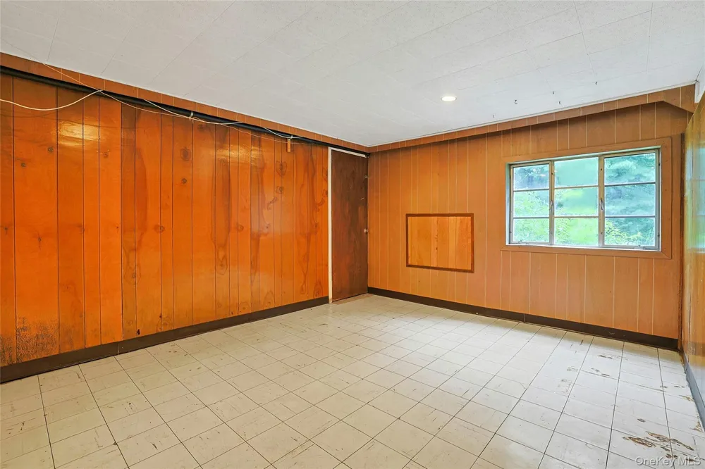 12 E Wheeler Place E West Nyack, NY 10994